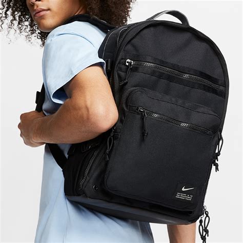 mochila nike utility power